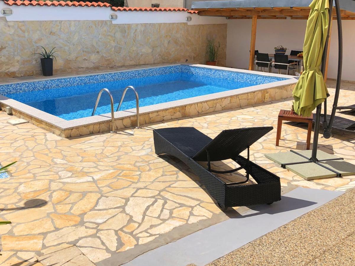 Villa Sanda With Private Pool Zadar