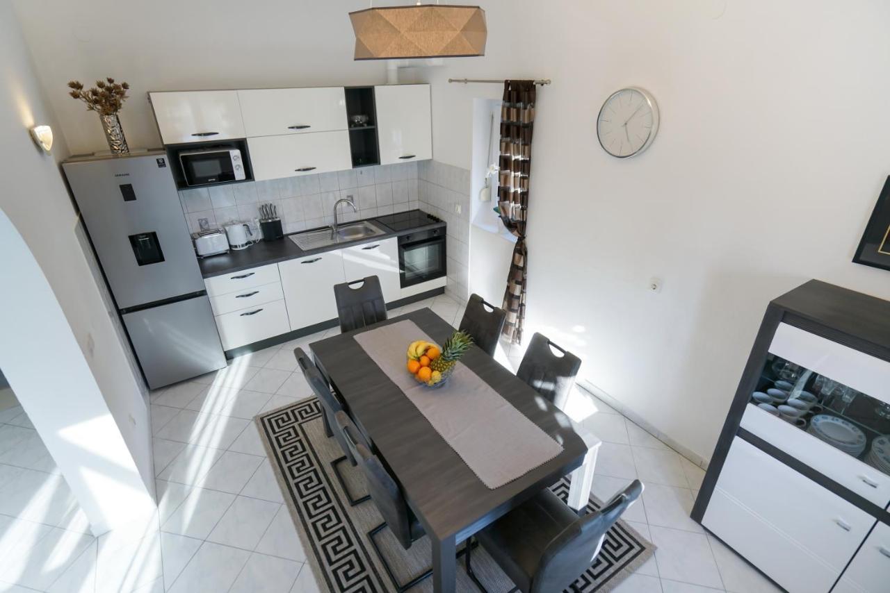Sanda With Private Pool Villa *